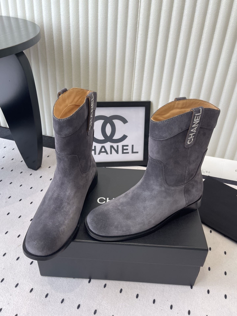 Ch**el boots